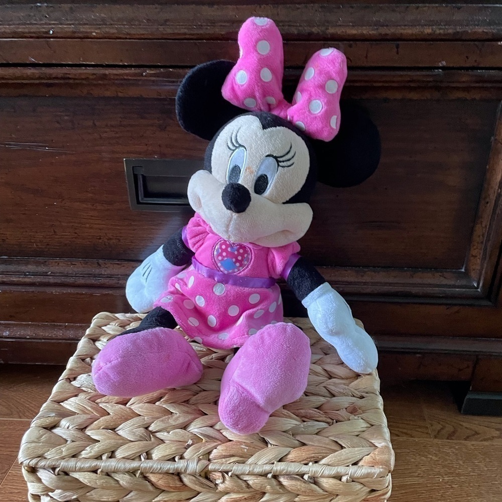 Disney Minnie Mouse pink stuffed figure